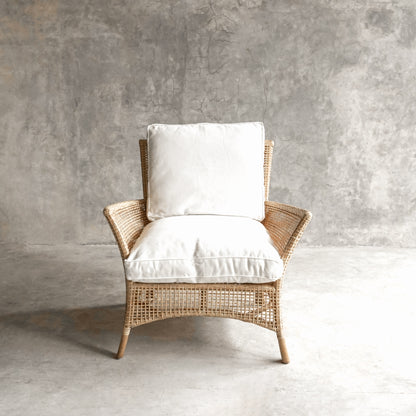 Peel Lounge Chair (Outdoor White Cushion)