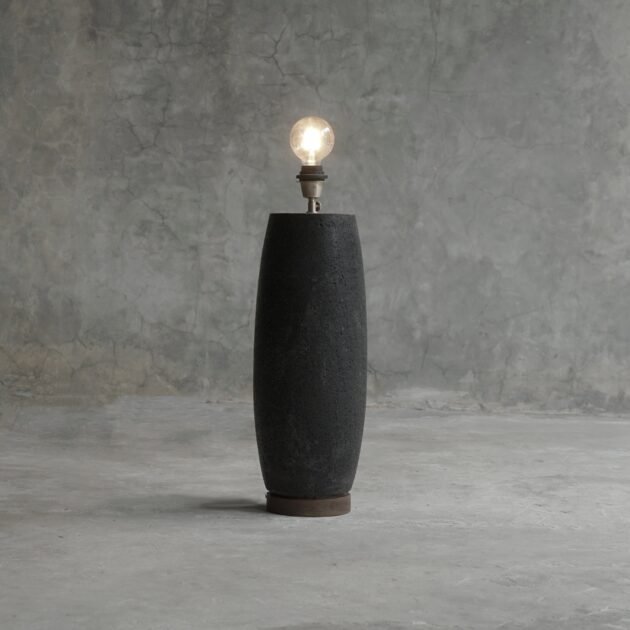 Mikanos Table Lamp
