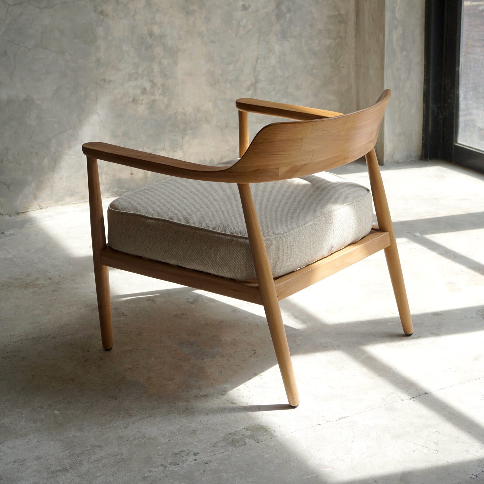 Provence Lounge Chair Off-White Cushion